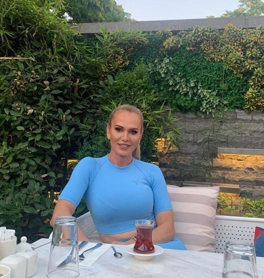 Survivor'a veda eden Nagihan Karadere sessizliğini koruyor