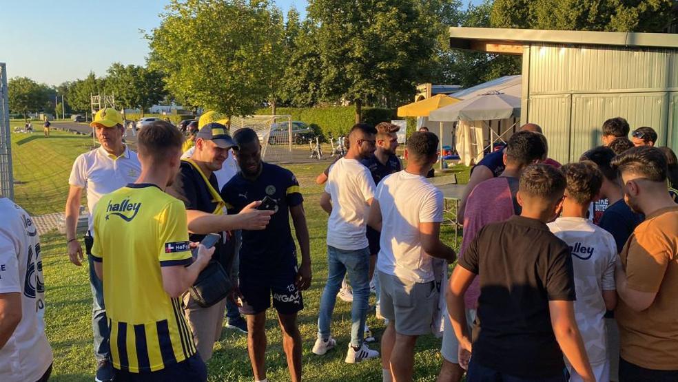 Fenerbahçe kampının ziyaretçileri vardı