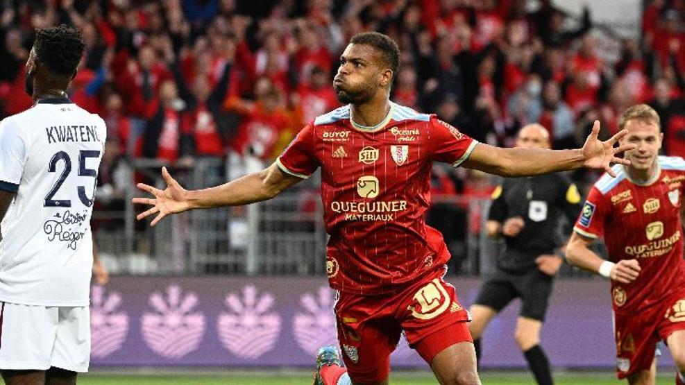 Galatasaray'dan sürpriz golcü harekatı