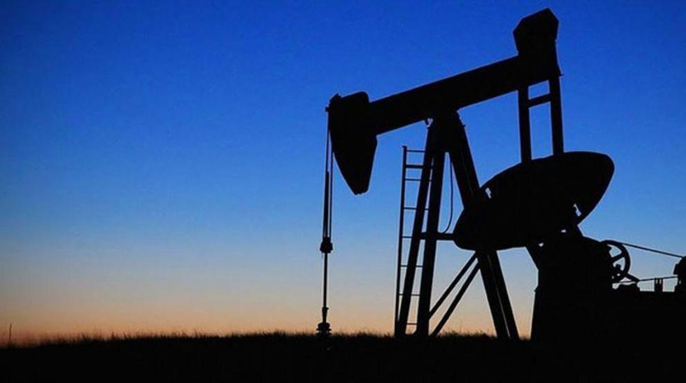 Tahminler daha aşağısı için Petrolde düşüş ivme kazandı
