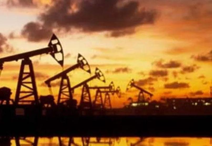 Tahminler daha aşağısı için Petrolde düşüş ivme kazandı