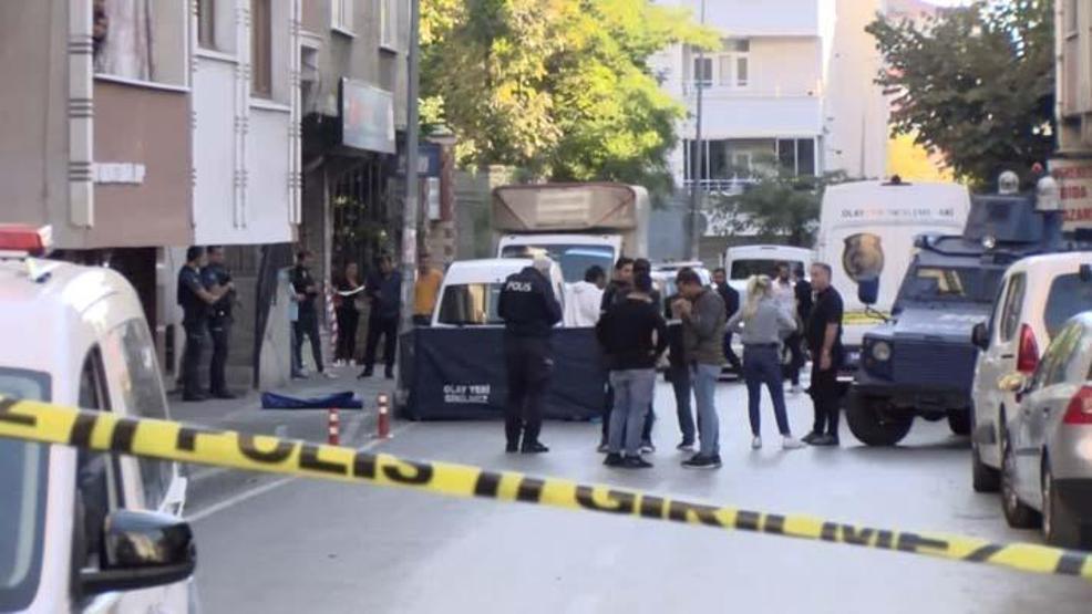 Türkiye Bağcılar'daki vahşeti konuşuyor! Kesik baş motokuryenin önüne düştü! Sosyal medyada anneye mesaj...