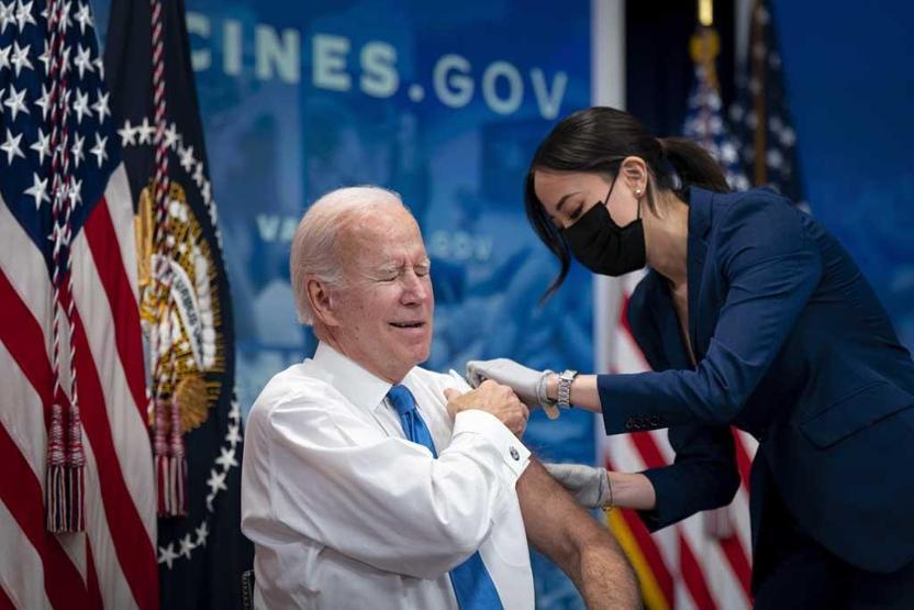 Biden koronavirüse karşı 5. doz aşısını canlı yayında yaptırdı