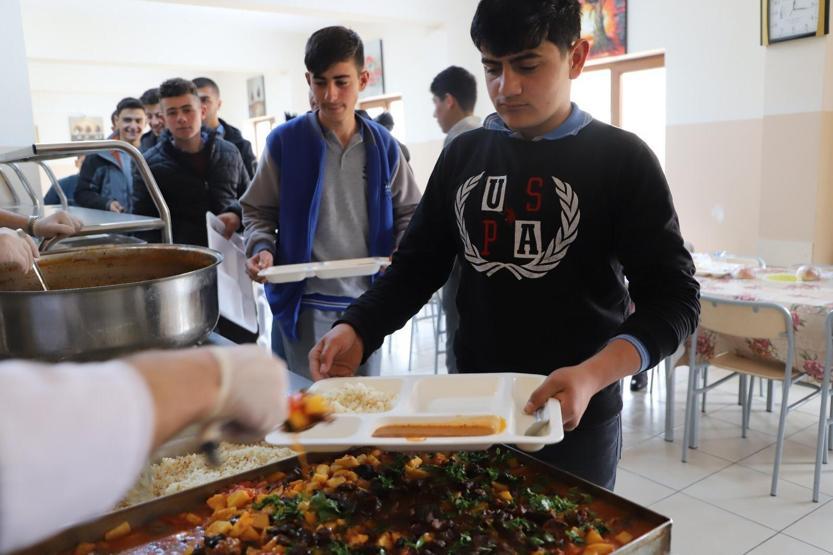 Bayburtta 3 bin 600 öğrenciye ücretsiz yemek desteği