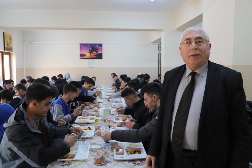 Bayburtta 3 bin 600 öğrenciye ücretsiz yemek desteği