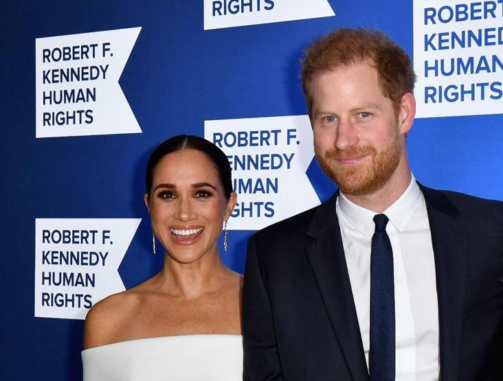 Kral Charles, Harry ve Meghanı taç giyme törenine çağıracak