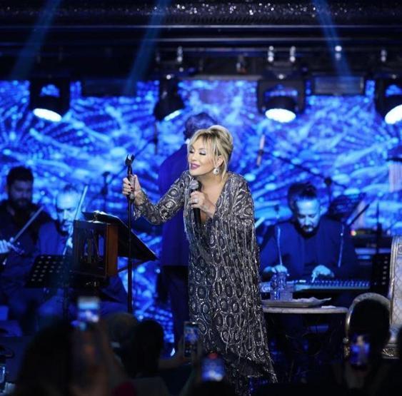 Emel Sayın'dan korkutan haber! Konserini iptal etti