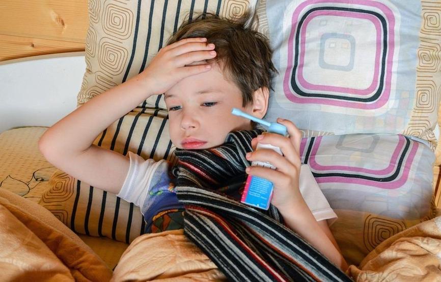 Uzmanından Covid-19, influenza ve RSV uyarısı