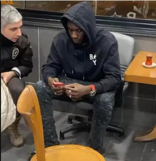 Mbaye Diagnenin özel şoförü aracını kaçırdı