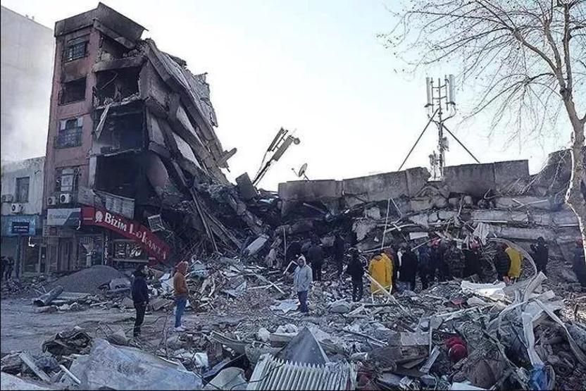 Elçin Sangu: Ne olursunuz yardımları alın, utanmayın