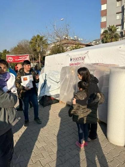 Yağmur Tanrısevsin depremzede çocuklara kayıtsız kalamadı