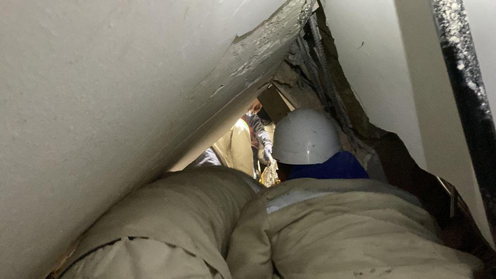 Enkazın altındaki nefes: Deprem uyarısını dinlemeyip kurtardılar
