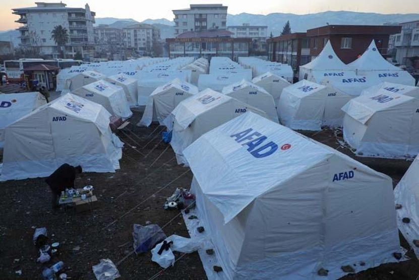 Uzmanlar uyarıyor: Boş bulduğunuz yere çadır kurmayın Salgın hastalık riski: Tifo, kolera, Hepatit A, bu hastalıklar yayılabilir