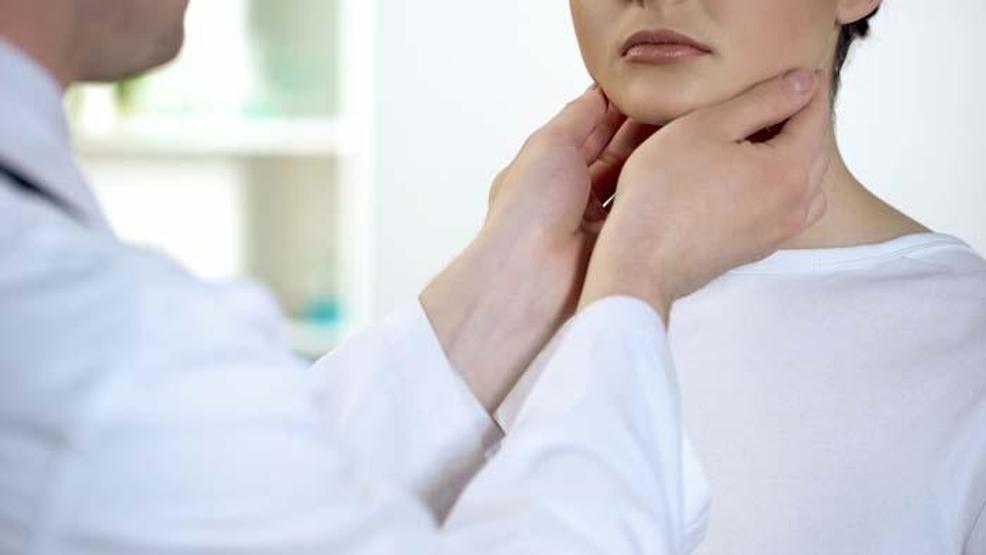 Tiroid kanseri riski kadınlarda 10 kat daha fazla Tiroid az veya hızlı çalışırsa ne olur Saç dökülmesi, halsizlik, ellerde titreme...