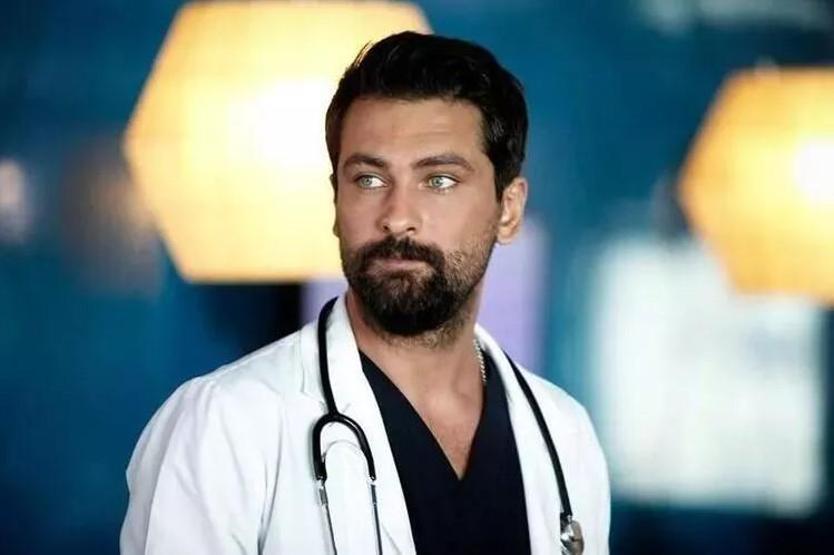 Onur Tuna ve Yasemin Yazıcı aşka geldi!