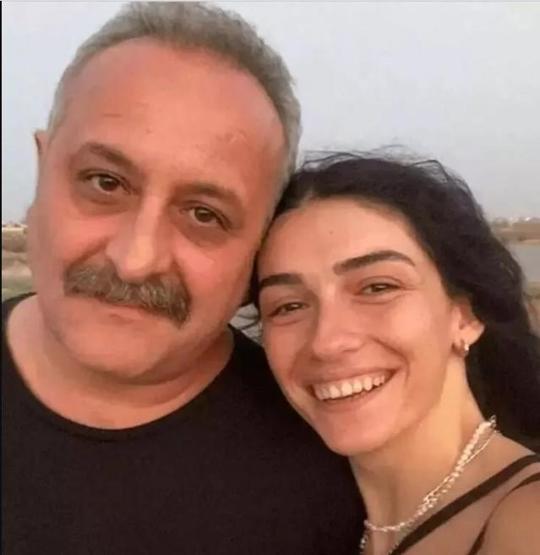Onur Ünlü ve Hazar Ergüçlü aynı evde mi yaşıyor Açıklama geldi