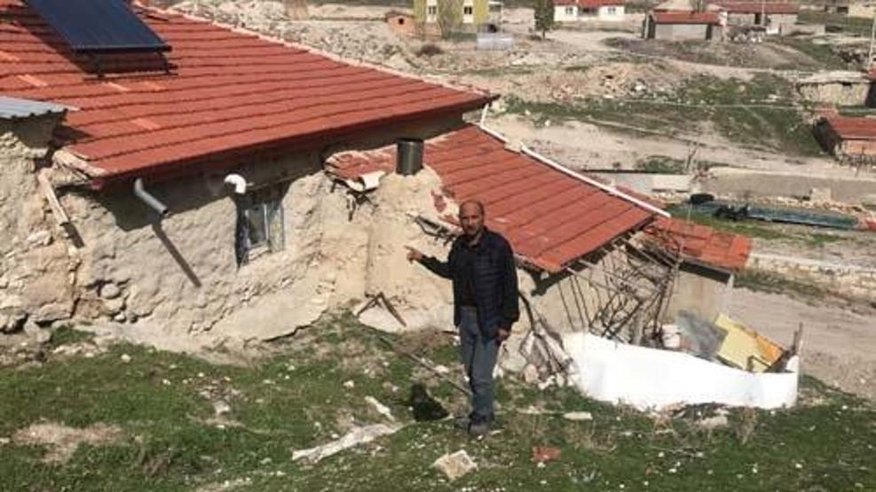 Fayın başladığı nokta: Dağdan kaya parçaları koptu Geceleri tedirgin uyuyorlar...