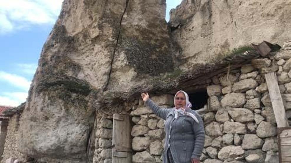Fayın başladığı nokta: Dağdan kaya parçaları koptu Geceleri tedirgin uyuyorlar...