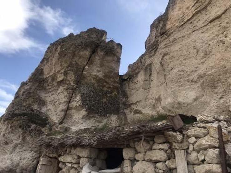 Fayın başladığı nokta: Dağdan kaya parçaları koptu Geceleri tedirgin uyuyorlar...