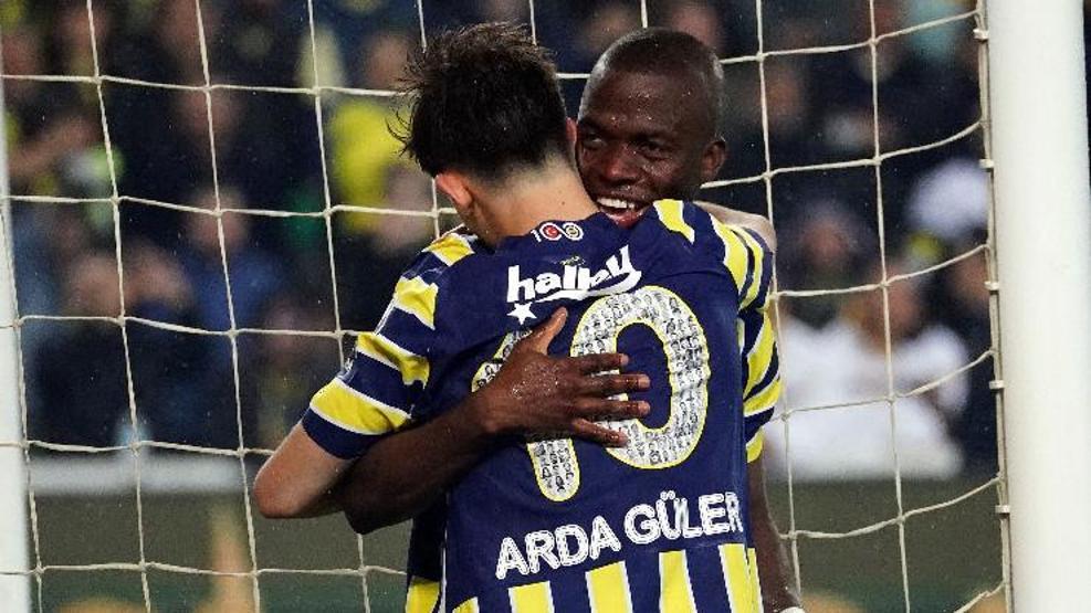 Fenerbahçeli Valenciaya MLS kancası Görüşmeler başladı...