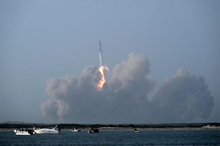 Test uçuşu başarısız oldu: Starship, kalkıştan dakikalar sonra infilak etti