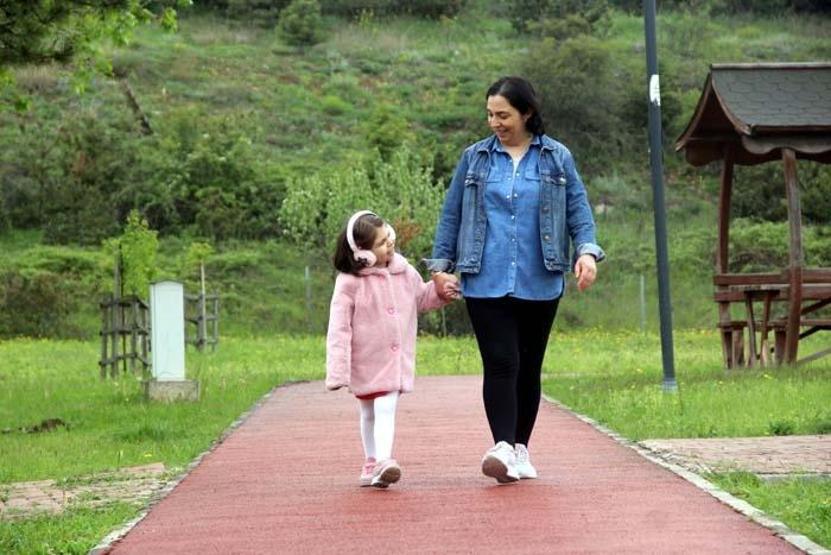 Kızına böbreğini vererek yaşama döndürdü Evladım olmadan yaşamamın bir anlamı yok