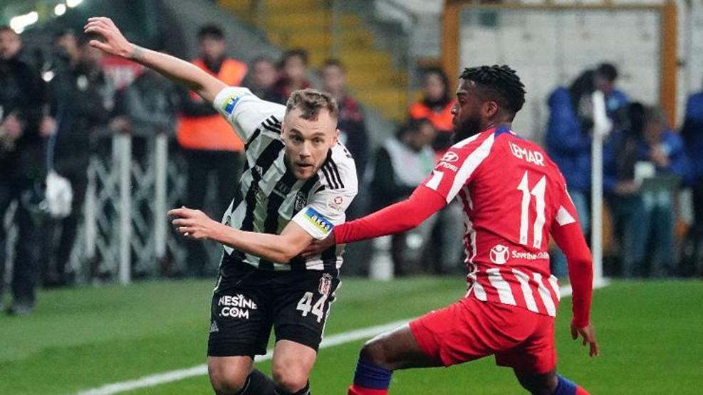 Beşiktaşta iki ismin geleceği netleşti Biri gidiyor, biri kalıyor