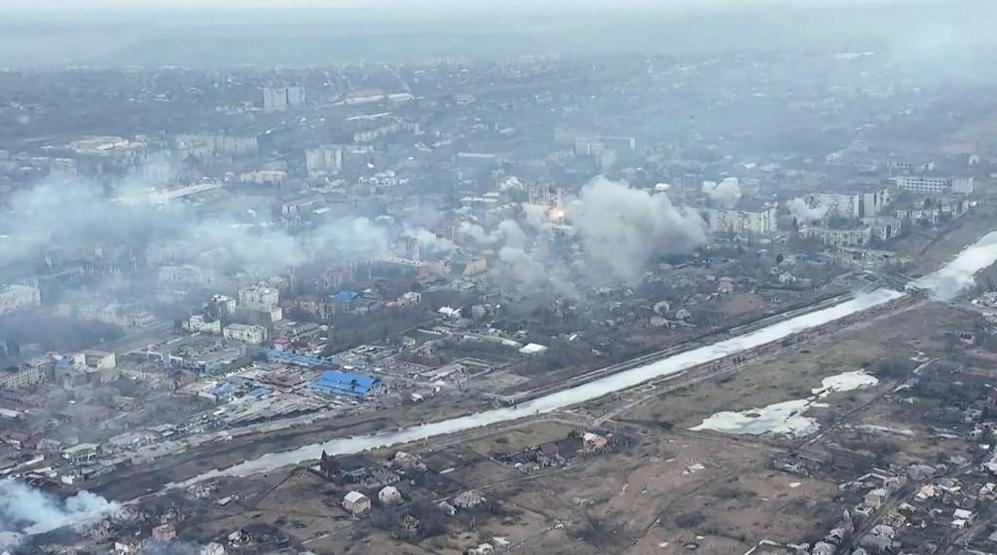 Ukrayna Devlet Başkanı Zelenski, Bahmutun yerle bir olduğunu açıkladı