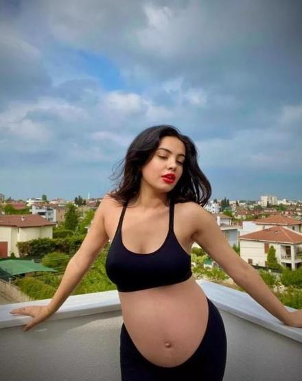 Ece Ronay tek celsede boşandı