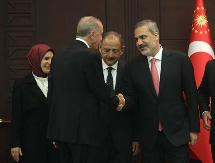 Nokta atışlarıyla yeni kabine notları