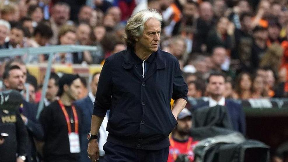 Derbi mağlubiyeti bardağı taşırdı! Jorge Jesus'un yerine 3 aday