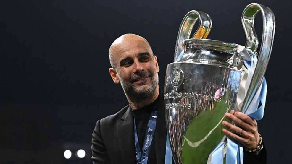Manchester City ile çöküşte olan Pep Guardiola, bir darbe de eşinden yedi 30 yıllık birliktelik sona erdi...