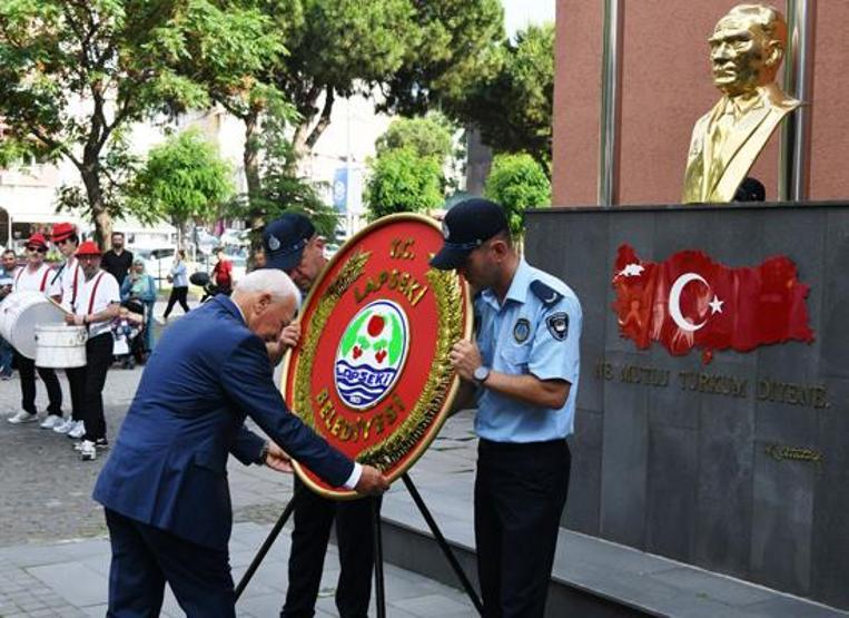 Lapsekide Kiraz Festivali başladı