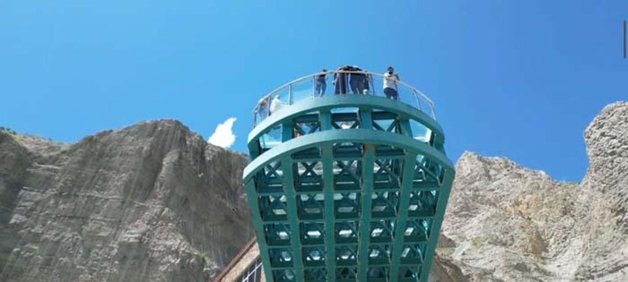 Türkiye’nin en büyük seyir terası ilgi odağı