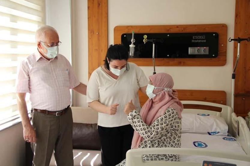 Siroz hastası anne hayata kızının karaciğeri ile tutundu