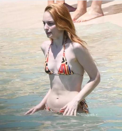 Nilperi Şahinkaya tatil sezonunu erken kapattı