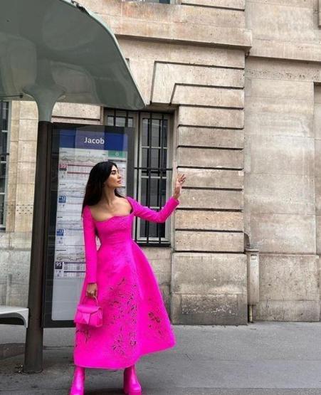 Tuba Büyüküstünün ikiz kızları kocaman oldu Son hallerini anneleri paylaştı