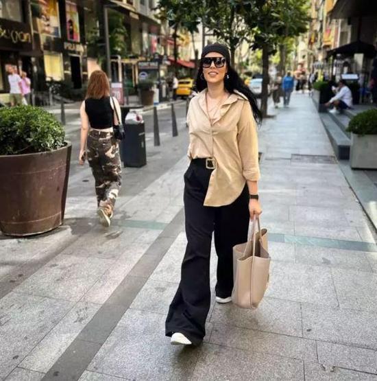 Tuğçe Tayfur evlendi! Gelinliği olay oldu
