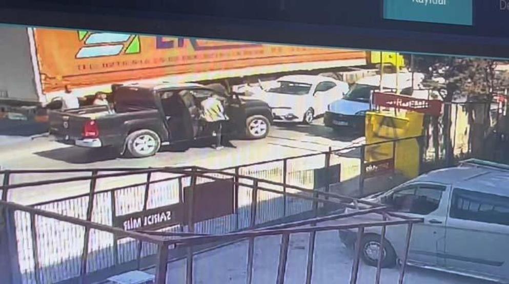 Başakşehirdeki vale cinayeti: Dur ihtarına uymayan şüphelilerle polis arasında çatışma