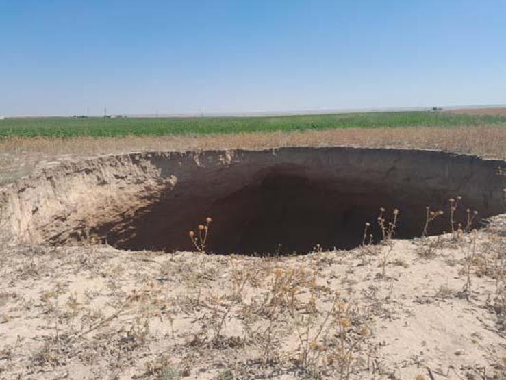 Konya'da 60 metre derinliğinde obruk oluştu