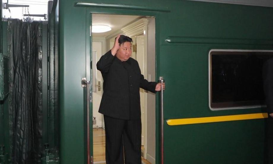 Kim, Putin'le görüşmek için yola çıktı: Zırhlı trende neler var?