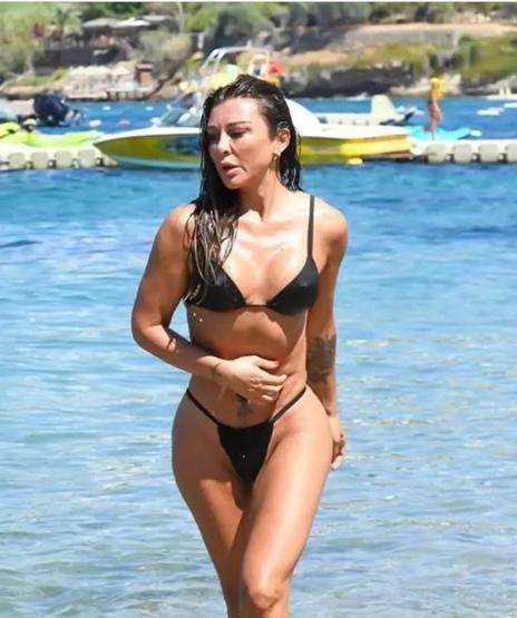 Zeynep Alkanın imalı paylaşımına Selen Görgüzelden cevap: Keşke tekrar evlenseler