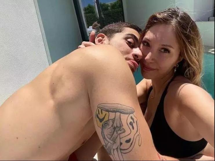 Yasmin Erbil asker yolu gözlüyor! Yazı tatil yaparak geçirmişti