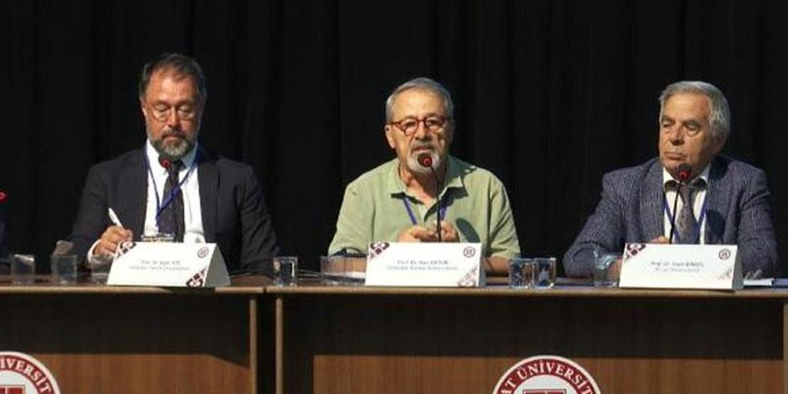 Naci Görür 'Yılda 1 santimetre kayıyor' diyerek açıkladı: Stres biriktiriyor