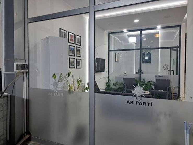 AK Parti Muğla il binasına taşlı saldırı