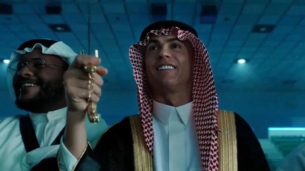 Cristiano Ronaldo, Suudi Arabistan Milli Günü için Arap kıyafetleri giydi
