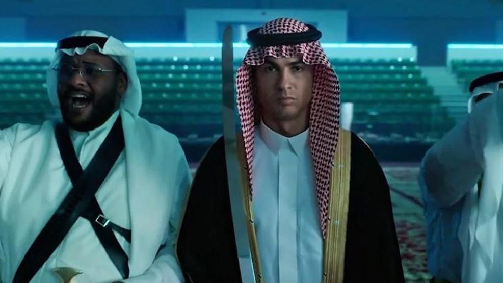 Cristiano Ronaldo, Suudi Arabistan Milli Günü için Arap kıyafetleri giydi