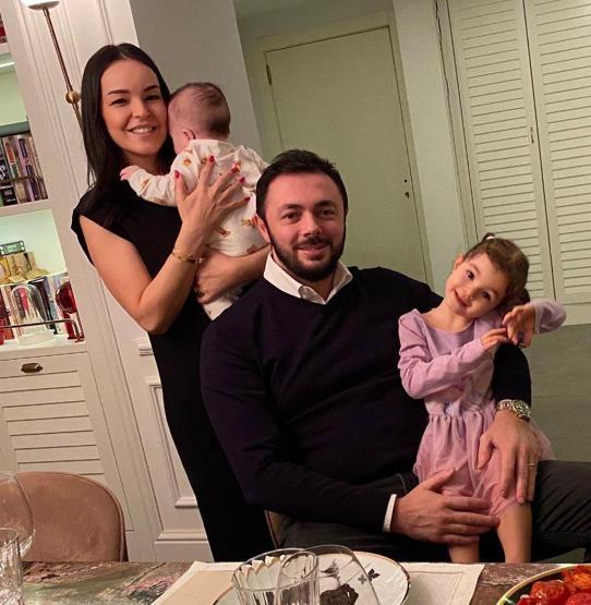 Bengü sahnede gözyaşlarına hakim olamadı