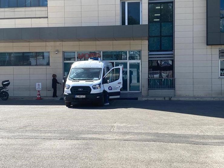 Asfalt silindirin altında kalan şoför hayatını kaybetti