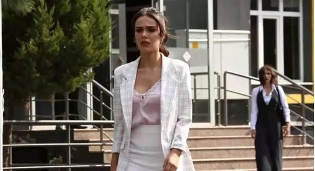 Üç Kız Kardeş yeni sezon çekimleri için objektif karşısına geçti